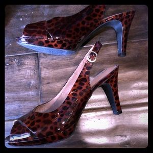 Clark’s animal print slingback